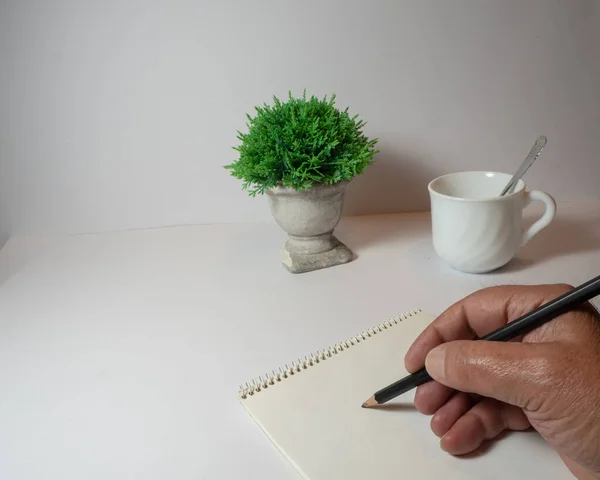 Inizio Scrivere Una Lettera Con Sfondo Bianco — Foto Stock