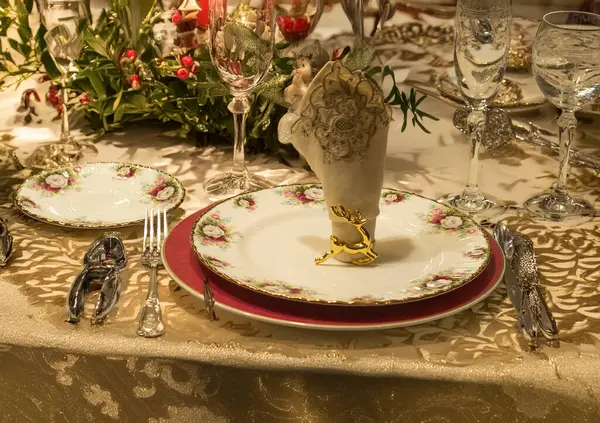 Masa Noel 'i kutlamak için hazırlandı.