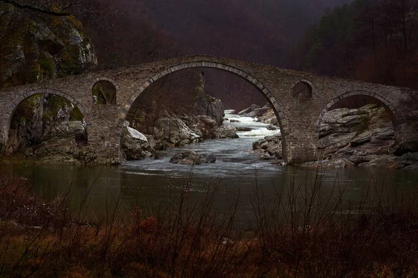 Dyavolski Más Bulgaria Paisaje Puente Sobre Río Arda Estrecho Desfiladero — Foto de Stock