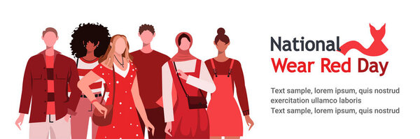 Национальный день красного. Оденьте красное, чтобы повысить осведомленность о сердечно-сосудистых заболеваниях и помочь спасти жизни. Группа молодых людей в красной одежде. Современная концепция для разработки веб-сайтов, социальных сетей, искушать веб, баннер.