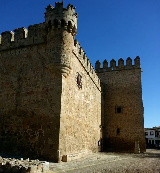 奥尔加兹城堡 Castillo Orgaz 是一座建于14世纪晚期的城堡 位于西班牙卡斯蒂利亚拉曼查托莱多省奥尔加兹市 — 图库照片