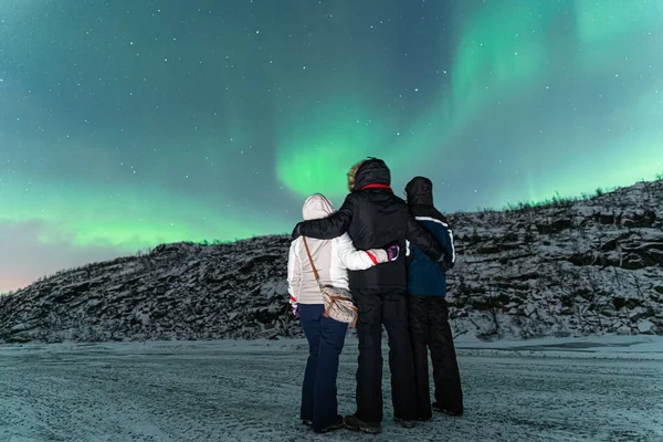 Aurora Borealis Kuzey Işıkları Kış manzarası