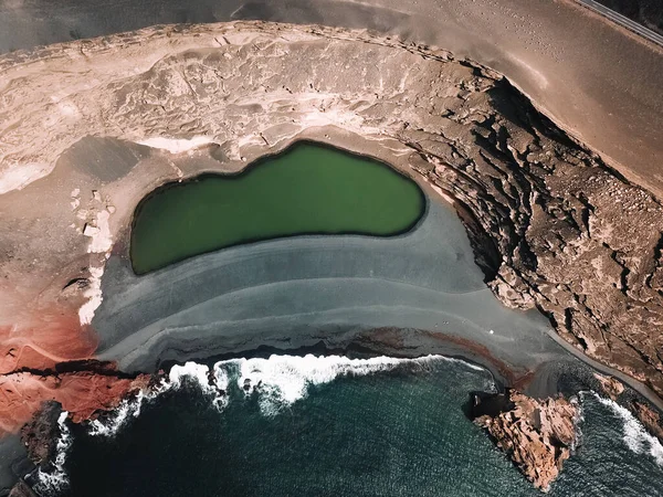 Lanzarote yeşil göl manzarası