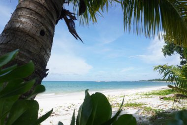 Doğal Güzel Plaj-6. Belitung Adası 'nda, Endonezya' da nereye giderseniz gidin cennet gibi güzel plajlar sizi nazikçe karşılayacaktır.