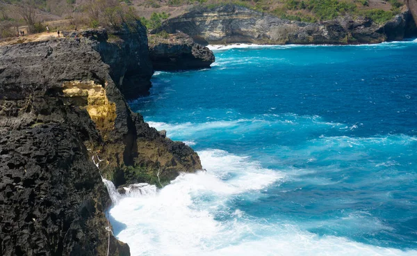 Блакитна Вода Скелястий Скеля Пляжі Кельінг Нуса Пеніда Сонячна Погода — стокове фото