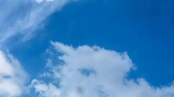 Cielo Azul Nublado Como Fondo — Foto de Stock