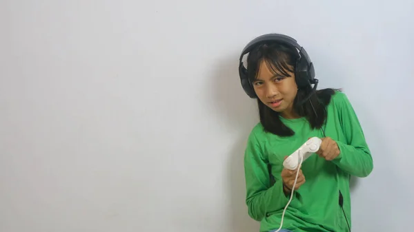 Gadis Kecil Yang Lucu Terisolasi Latar Belakang Putih — Stok Foto