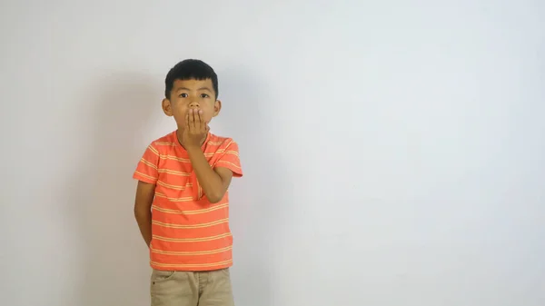 Söt Asiatisk Pojke Isolerad Vit Bakgrund — Stockfoto