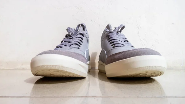 Gray Sneakers Floor — Stock Photo, Image