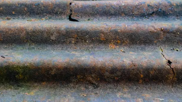 バックグラウンドとしての錆ついた亜鉛の質 — ストック写真