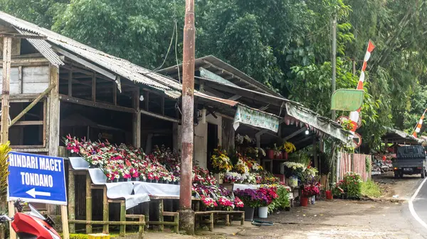 Tomohon Indonesia Diciembre 2022 Una Bulliciosa Florería Justo Antes Del — Foto de Stock