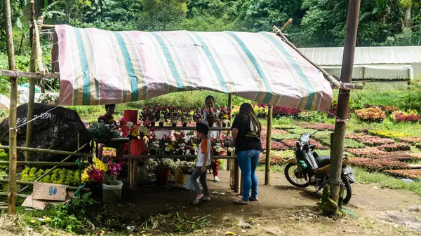 Tomohon Indonézia December 2022 Egy Nyüzsgő Virágüzlet Közvetlenül Újév Előtt — Stock Fotó