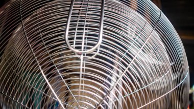 Güzel ve şaşırtıcı demir halkalar.