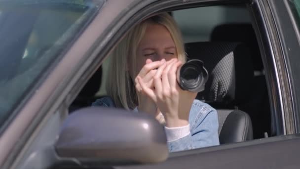 Hidden Photographing Paparazzi Concep Photographer Uses His Professional Camera Photographer — Stock Video