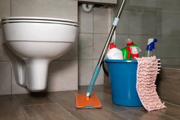 Blue Bucket Cleaning Products Rag Mop Floor Beautiful Modern Bathroom — Stock Photo, Image