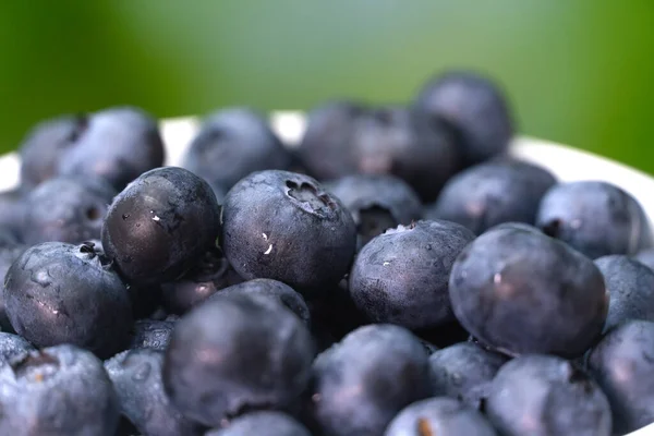 Fotografi Makro Dari Antioksidan Segar Blueberry Alami Dalam Mangkuk Putih — Stok Foto