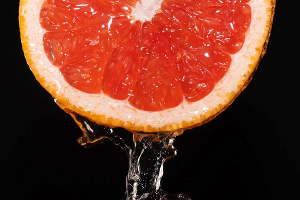 Close Slice Grapefruit Water Drops Black Background Macro Photography Grapefruit — Stock Photo, Image