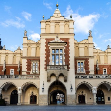 Ana Pazar Meydanı 'ndaki Kuaför (Sukiennice), Krakow, Polonya.