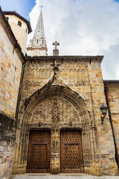 Huvudportalen Bilbao Katedralen Gotisk Väckelse Stil Med Sten Sniderier Inklusive — Stockfoto
