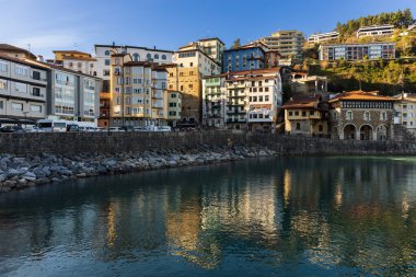 Küçük bir balıkçı kasabası olan Mutriku 'nun tarihi liman bölgesi. Mutriku, Gipuzkoa ili, Bask ülkesi, kuzey İspanya.