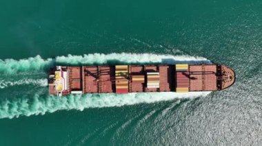 Ticari lojistik, ithalat, nakliye veya nakliye için Terminal ticari limanından havadan izleme konteynırı kargo gemisi taşıyıcısı.