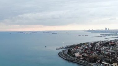 İstanbul 'un nefes kesici kenti ve 4K ultra HD' deki Boğaz 'ın hava manzarası