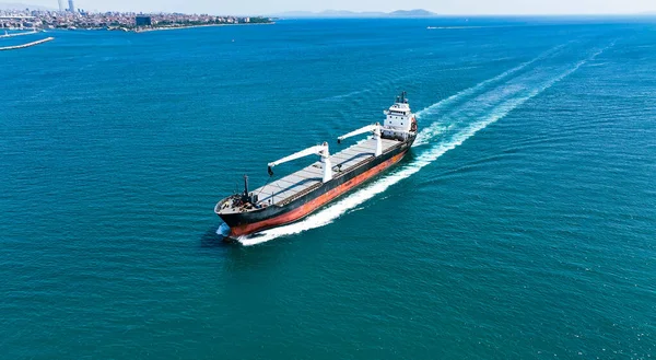 Navio Carga Que Transporta Contentores Através Mar — Fotografia de Stock