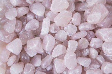 Çeşitli renkli taşlar kuvars, mermerler, Cevher mineralleri, closeup gems kullanım manevi kuvvet insan içeren süsleme ve dekorasyon takı inanıyor gibi