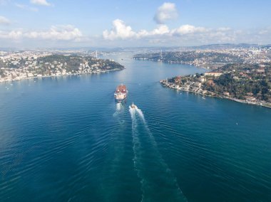 Ultra büyük konteynır gemisinin hava görüntüleri.