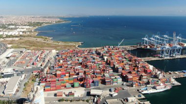 ISTANBUL - 17 Haziran 2023 Long Beach Konteyner Yard Hava Limanı