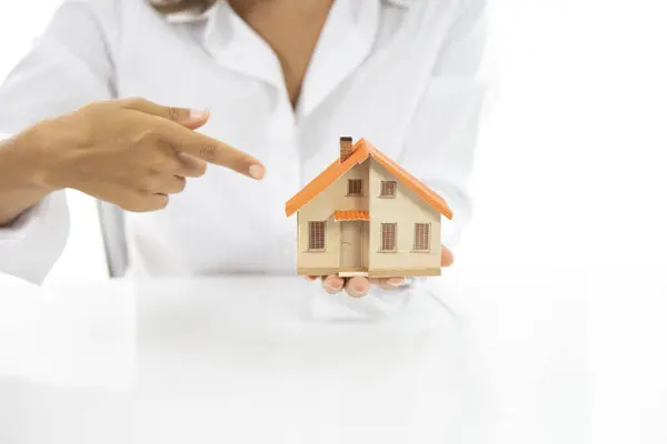 Woman House Model Real Estate Concept — Stock Photo, Image