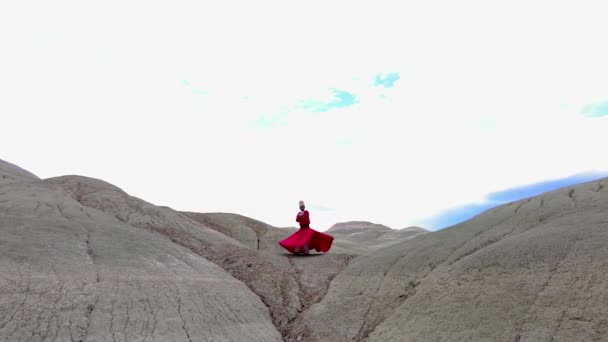 Sufi Dance Dancer Dervish Semazen Whirling Dervish Man Spinning Himself — Stock Video