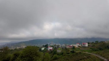 Trabzon akcaabat yaylalar zaman aşımı. Trabzon, Türkiye 'nin Karadeniz bölgesinde yer alan bir kenttir..