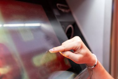 ATM 'den para çek