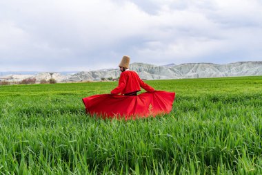 Sufi girdabı (Türkçe: Semazen), Sufiler arasında ortaya çıkan bir Sama ya da fiziksel olarak aktif meditasyondur..