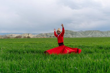 Sufi girdabı (Türkçe: Semazen), Sufiler arasında ortaya çıkan bir Sama ya da fiziksel olarak aktif meditasyondur..