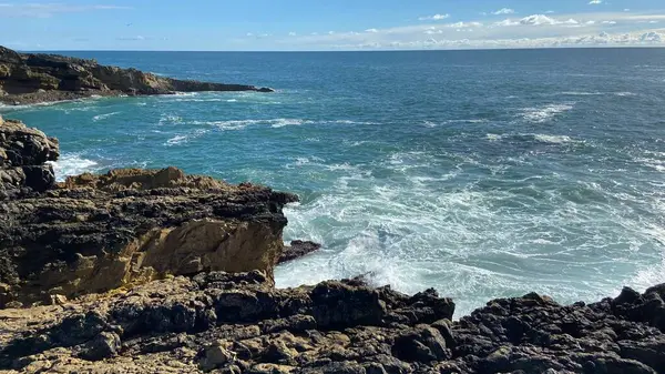 Deniz kıyısının güzel manzarası