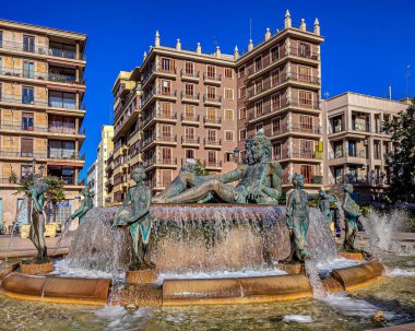 Valencia 'daki Muhteşem Çeşme İspanya.