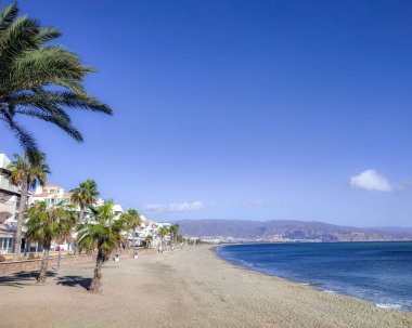 İspanya 'da plaj manzarası ve güzel renkler..