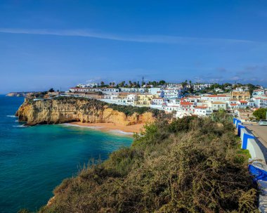 Carvoeiro Portekiz 'e doğru inanılmaz bir manzara..