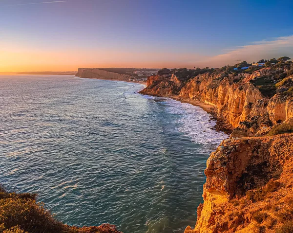 Západ Slunce Nad Útesy Lagosu Portugalsko — Stock fotografie