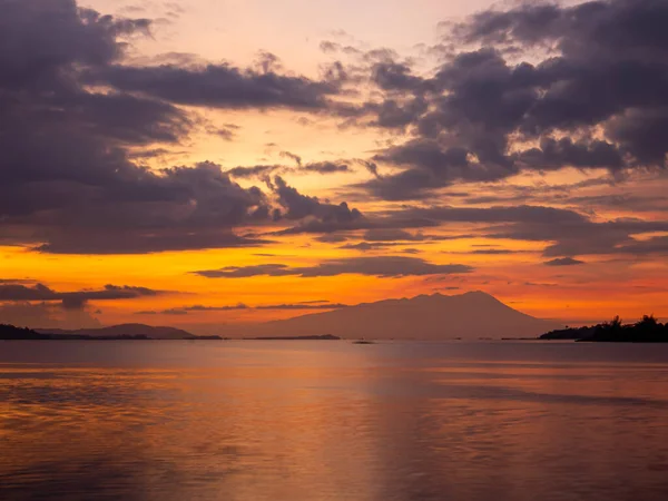 Sonnenaufgang Über Der Insel Guimaras Auf Den Philippinen — Stockfoto