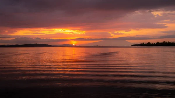 Восход Солнца Острове Гимарас Филиппинах — стоковое фото