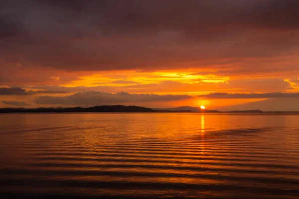 Sonnenaufgang Über Der Insel Guimaras Auf Den Philippinen — Stockfoto