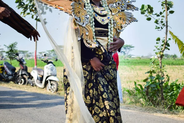 Dítě Tradiční Indonéské Látky Kebaya Nebo Batik Indonésie Oslava Dne — Stock fotografie