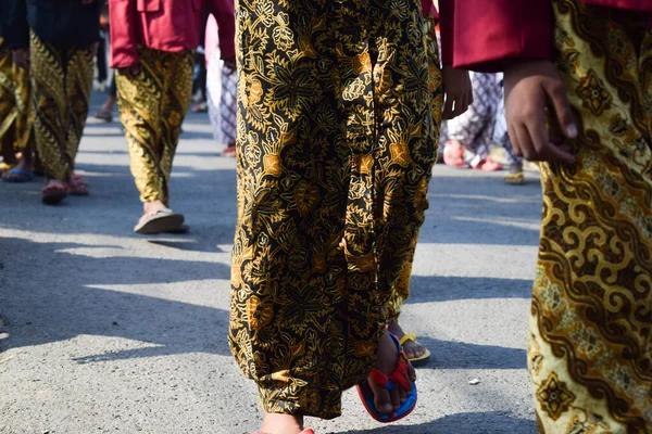 Dítě Tradiční Indonéské Látky Kebaya Nebo Batik Indonésie Oslava Dne — Stock fotografie