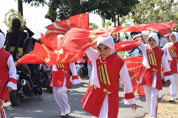 Tuban Indonesia Agosto 2023 Personas Vestidas Con Custome Tradicional Javanés —  Fotos de Stock