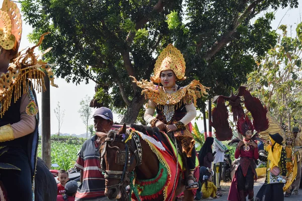 Tuban Indonésie Août 2023 Personnes Portant Custome Traditionnel Empire Javanais — Photo