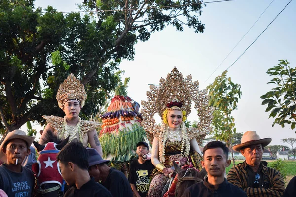 Tuban Indonesia Agosto 2023 Personas Con Custome Javanés Tradicional Conmemoración — Foto de Stock