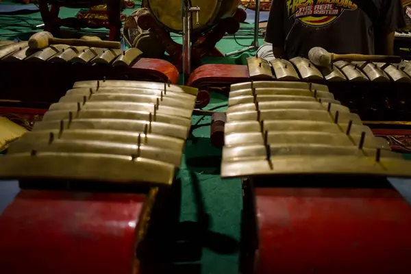 Zamknij Gamelan Lub Bonang Javanese Tradycyjnej Muzyki Instrumentalnej Indonezji — Zdjęcie stockowe